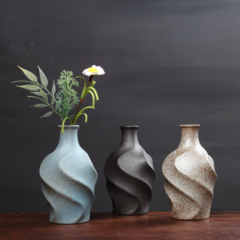 Luxurious dry flower vase